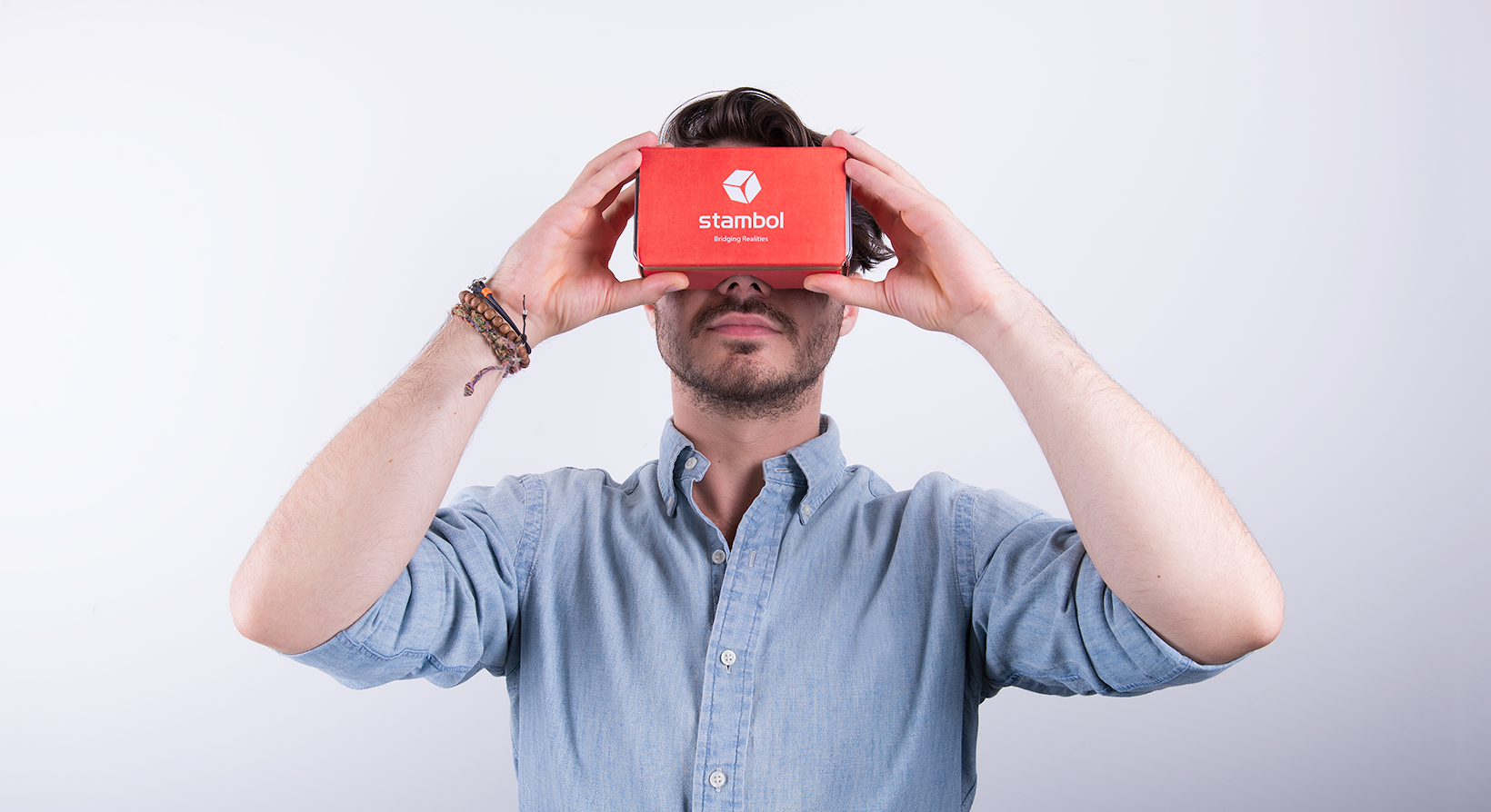 virtual reality marketing headset